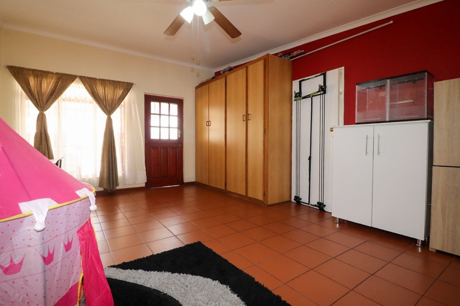 3 Bedroom Property for Sale in Flamwood North West